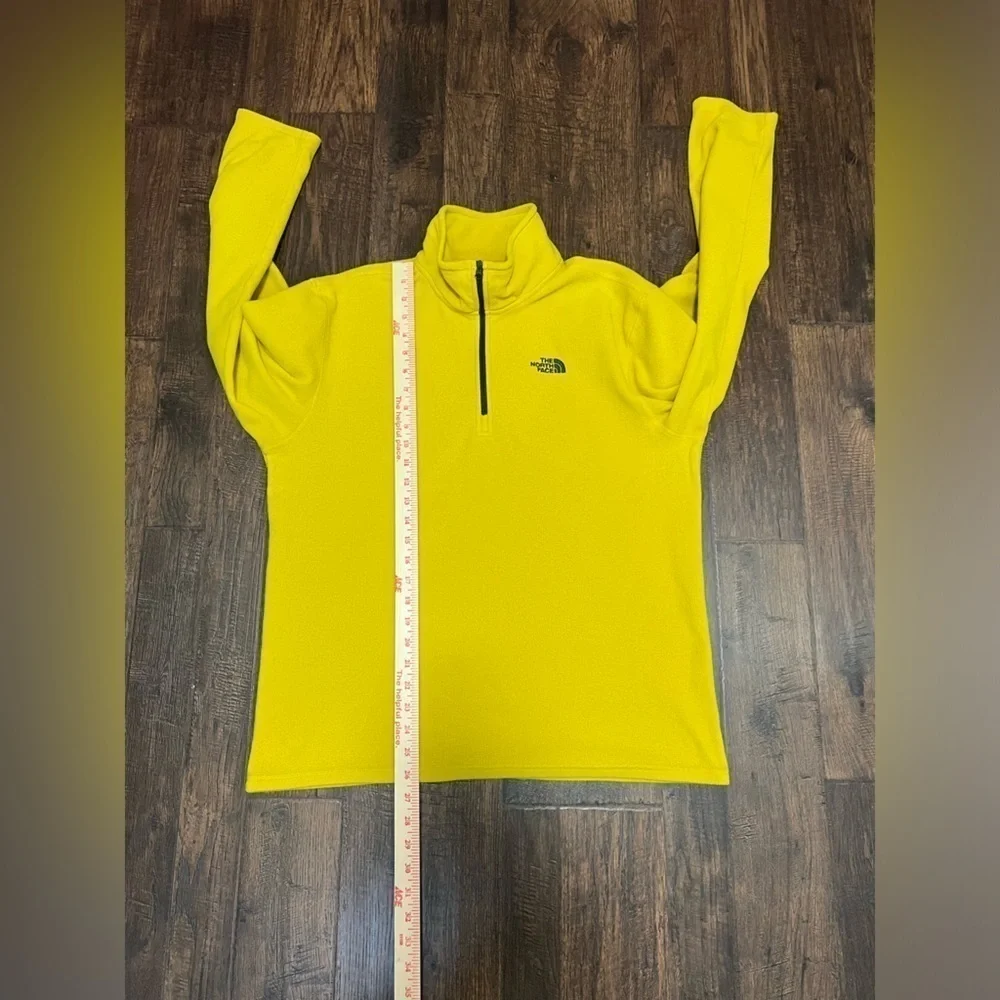 The North Face 1/4 Zip Pullover Size Mens Medium Color Yellow